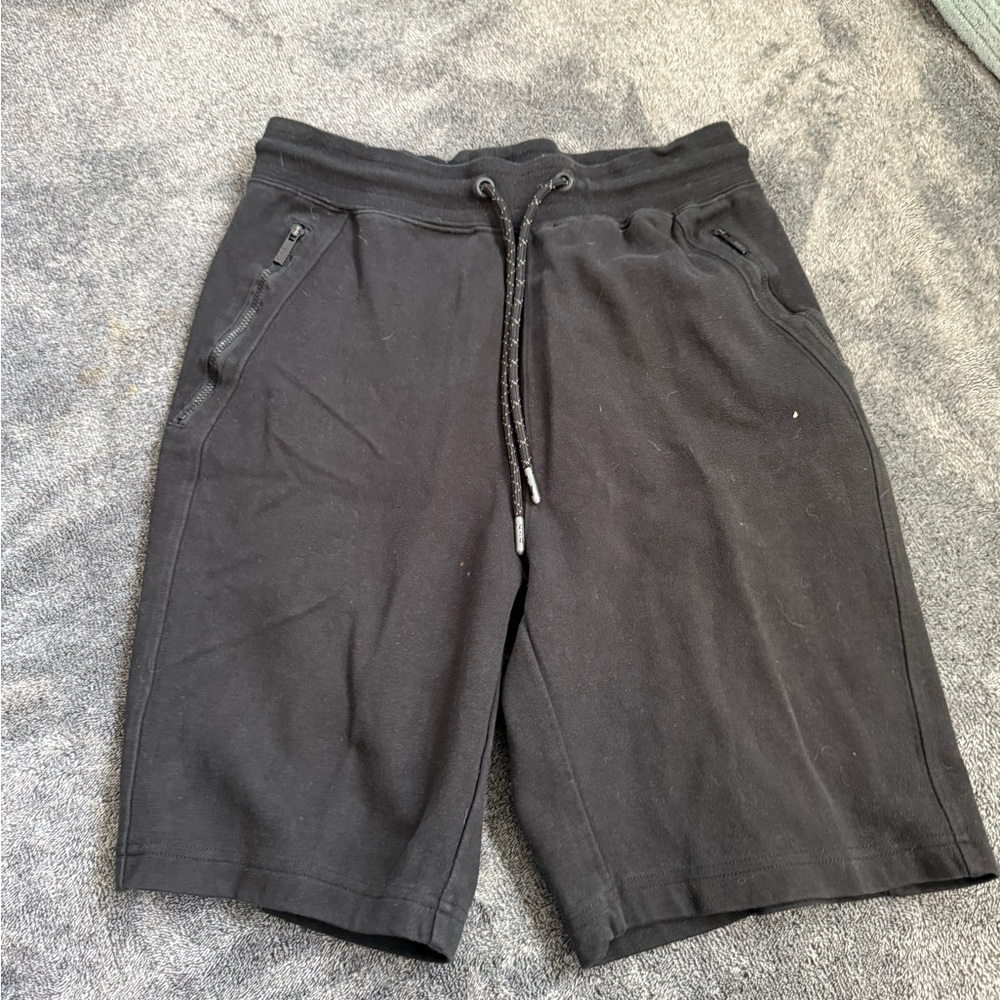 Black Cargo Shorts with Elastic Waistband and Relaxed Fit